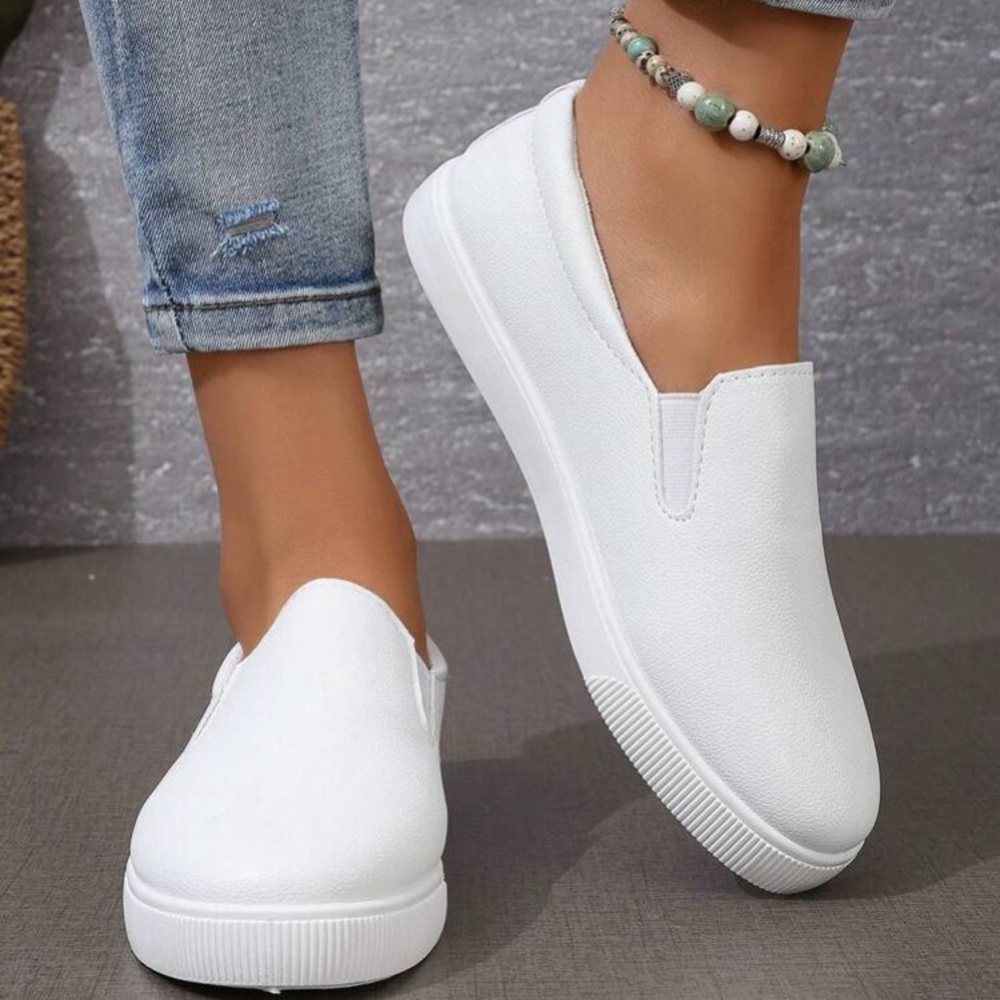 🥳VEGAN LEATHER SLIDE ON TENNNS. SHOES 8.5